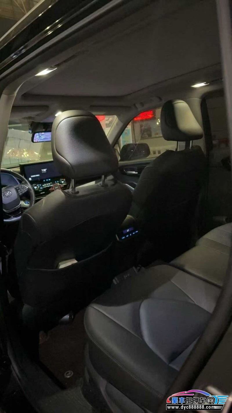 22年丰田汉兰达轿车抵押车出售