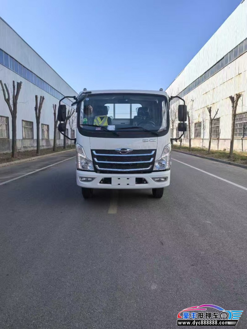 25年福田领航轿车抵押车出售