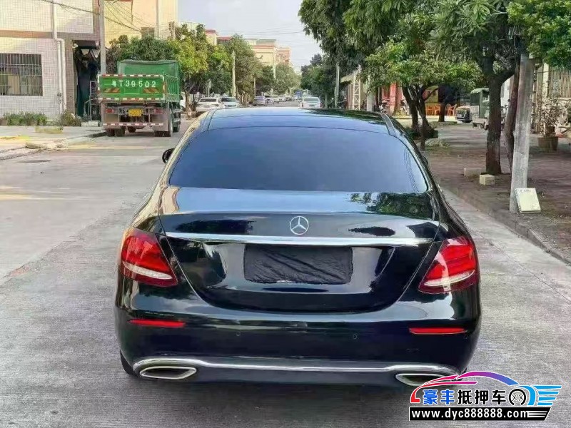 19年奔驰E轿车抵押车出售