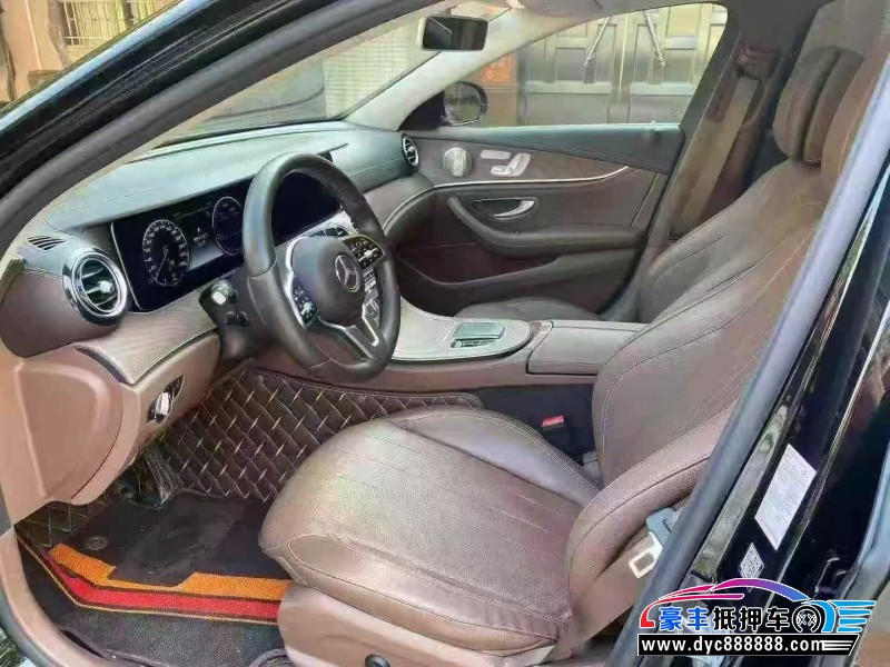 19年奔驰E轿车抵押车出售