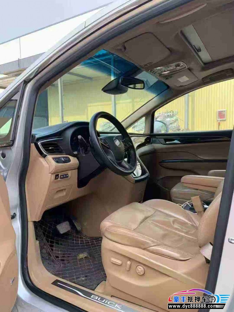 17年别克GL8MPV抵押车出售