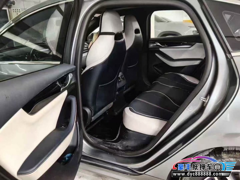22年比亚迪秦轿车抵押车出售