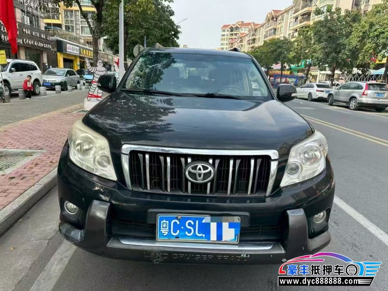 12年丰田普拉多（霸道）轿车