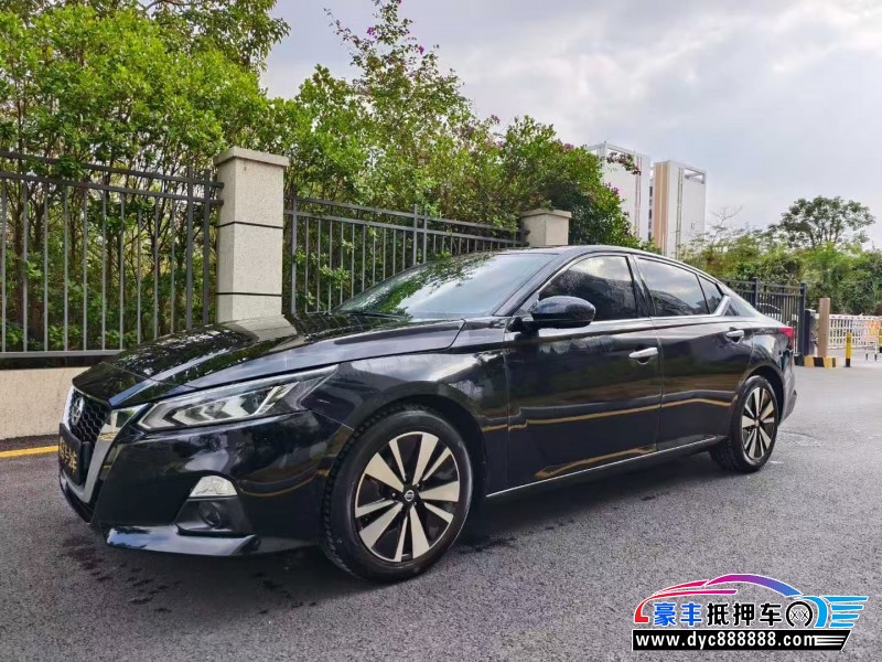 21年日产天籁轿车抵押车出售