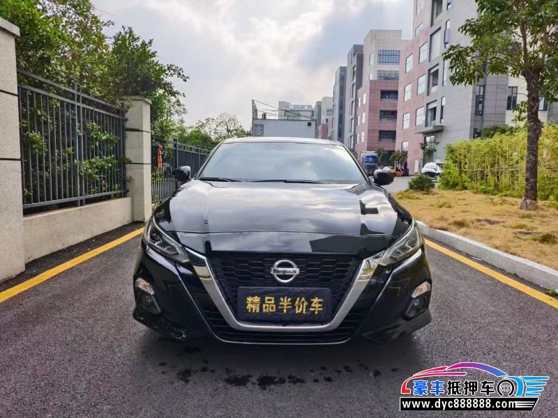 21年日产天籁轿车抵押车出售