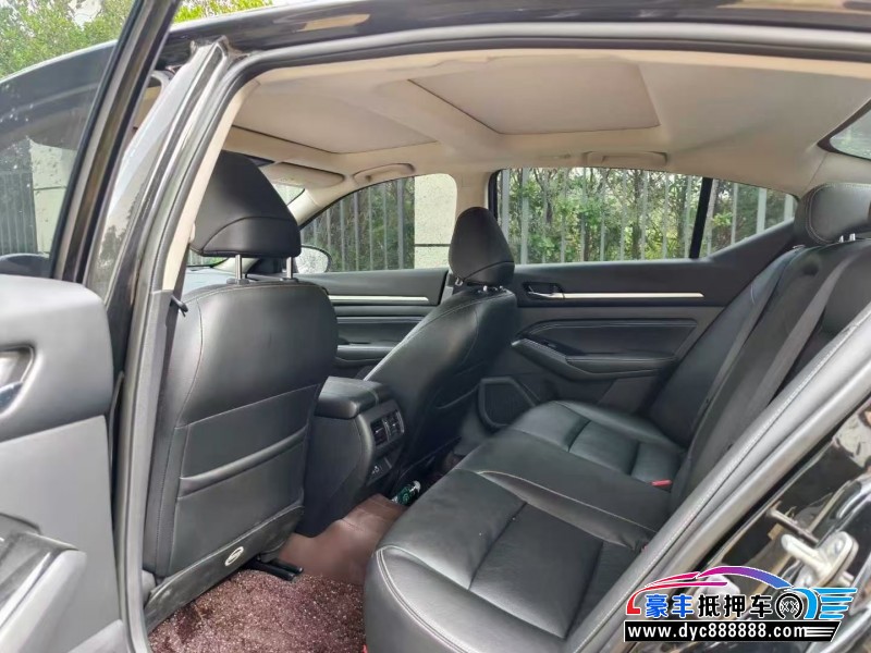 21年日产天籁轿车抵押车出售