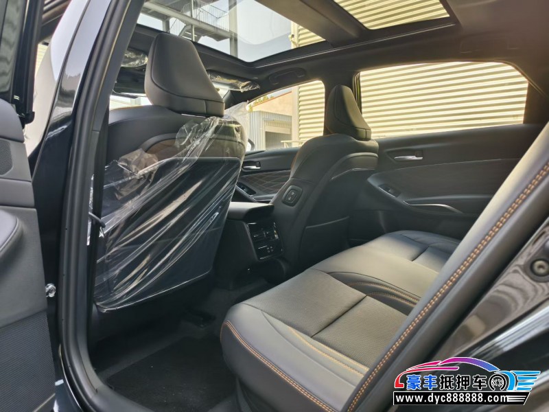 25年丰田亚洲龙轿车抵押车出售