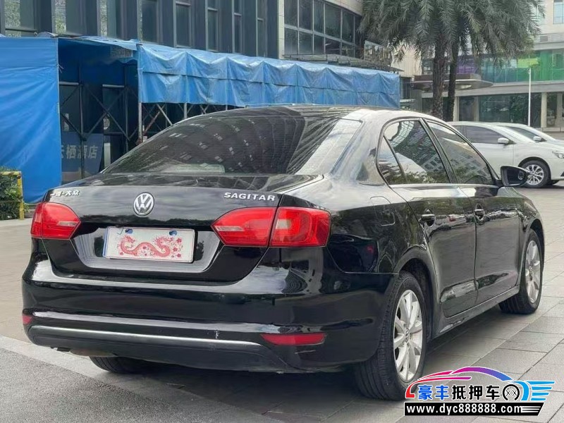 14年大众速腾轿车抵押车出售