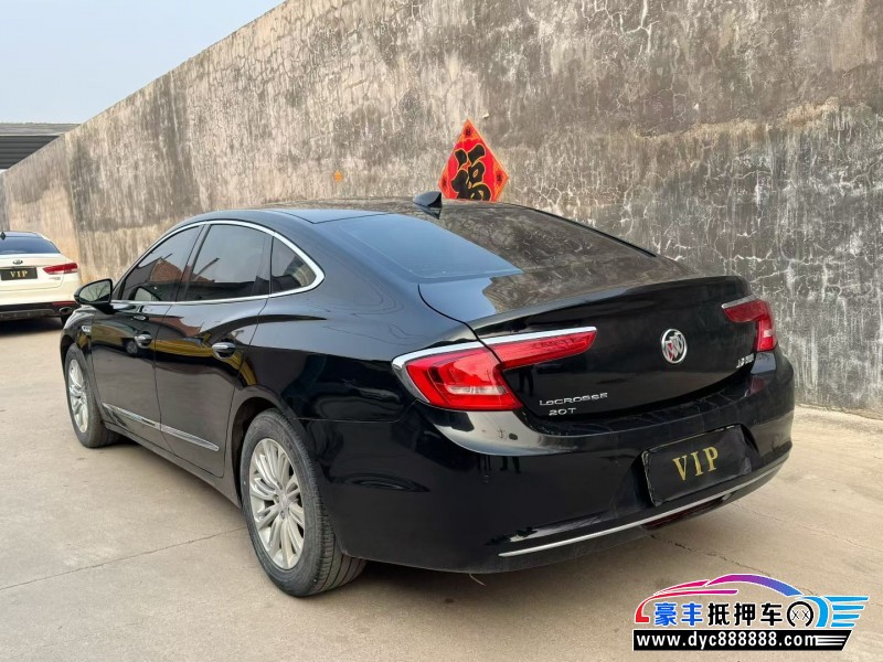 18年别克君越轿车抵押车出售