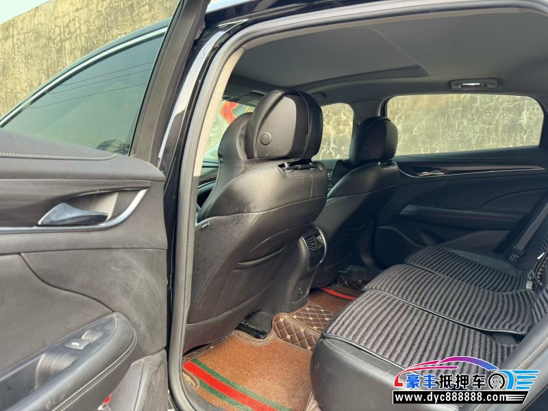 18年别克君越轿车抵押车出售