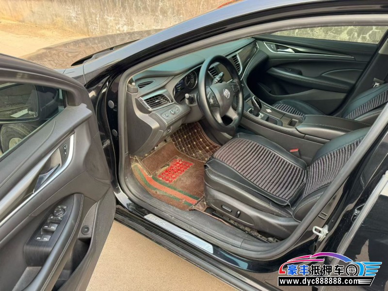 18年别克君越轿车抵押车出售