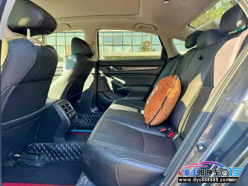 22年本田雅阁轿车抵押车出售