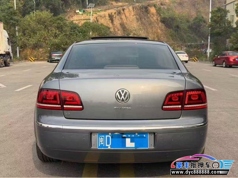 14年大众辉腾轿车抵押车出售