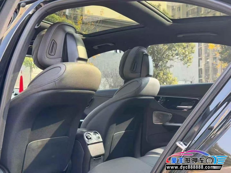 23年奔驰C轿车抵押车出售