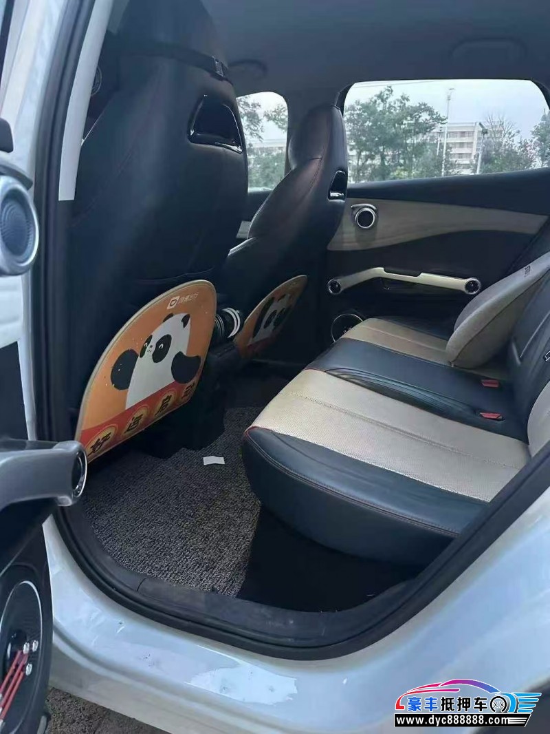 24年比亚迪元轿车抵押车出售