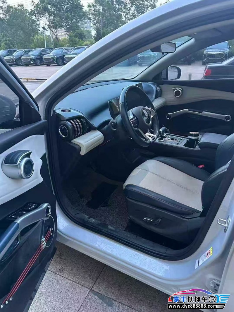 24年比亚迪元轿车抵押车出售