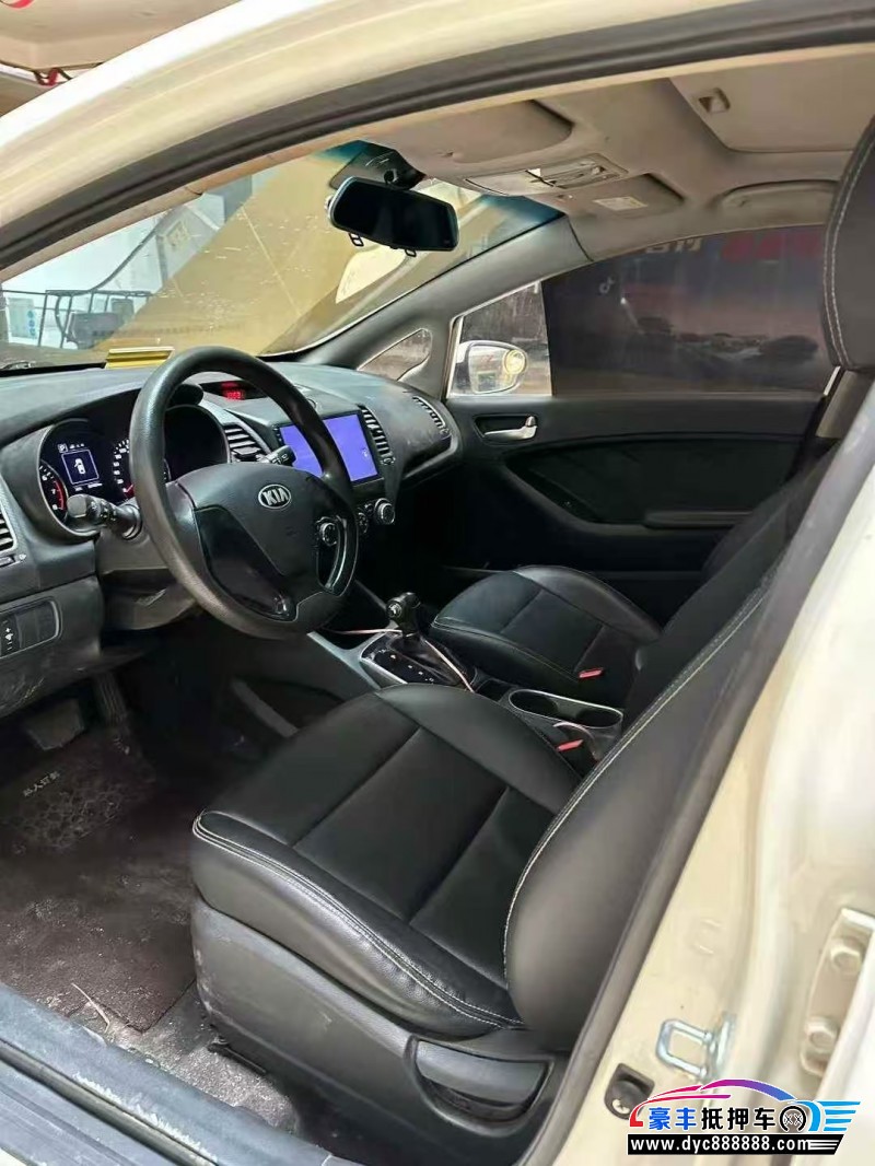 18年起亚K3轿车抵押车出售