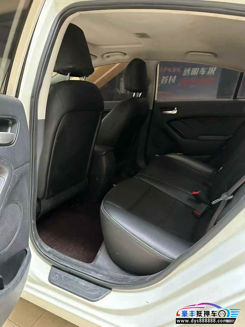 18年起亚K3轿车抵押车出售