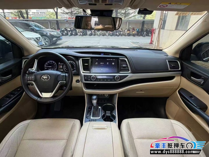 21年丰田汉兰达轿车抵押车出售