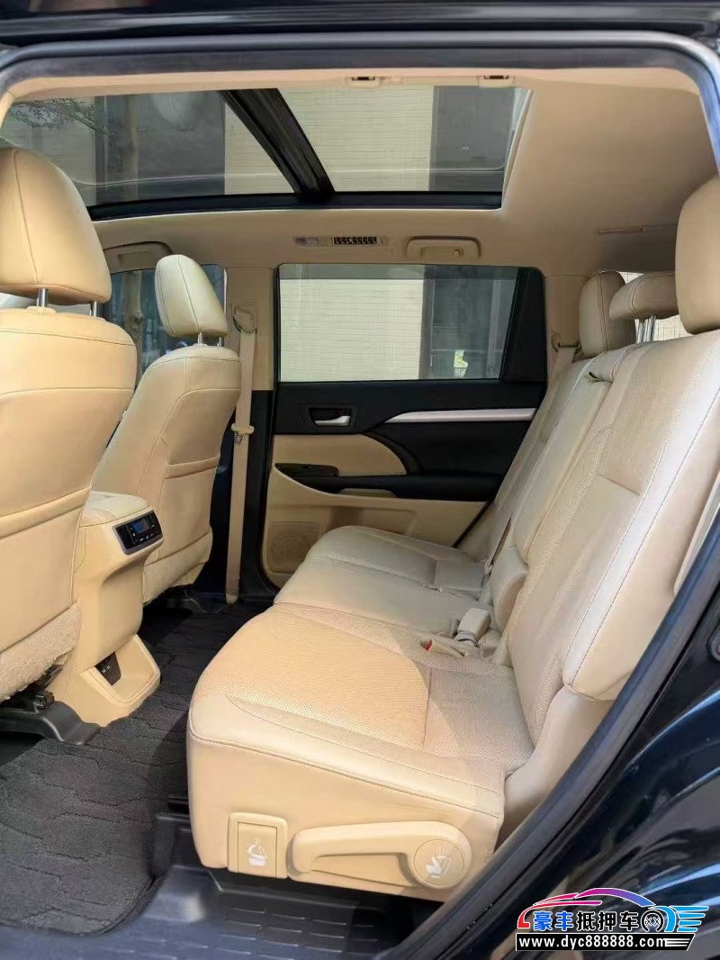 21年丰田汉兰达轿车抵押车出售