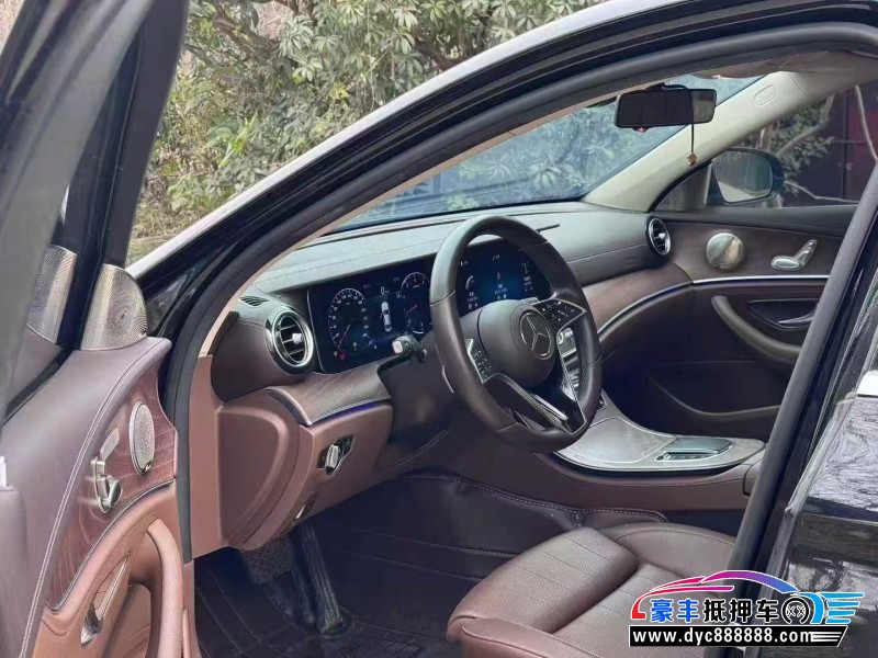 22年奔驰E轿车抵押车出售