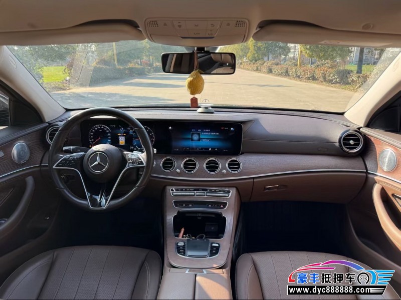 23年奔驰E轿车抵押车出售