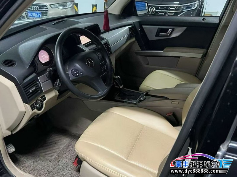 11年奔驰GLK轿车抵押车出售