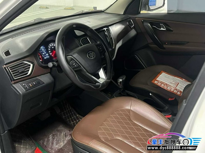 18年一汽森雅R7轿车抵押车出售