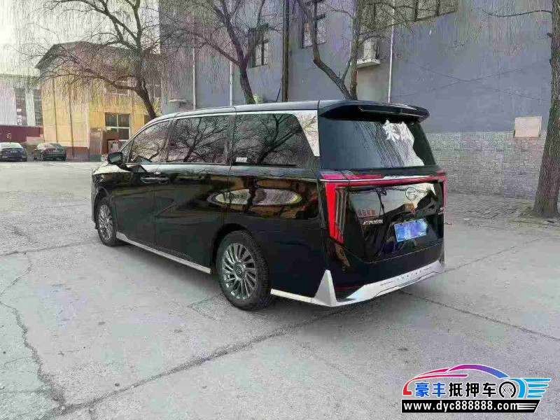 23年传祺M8轿车抵押车出售