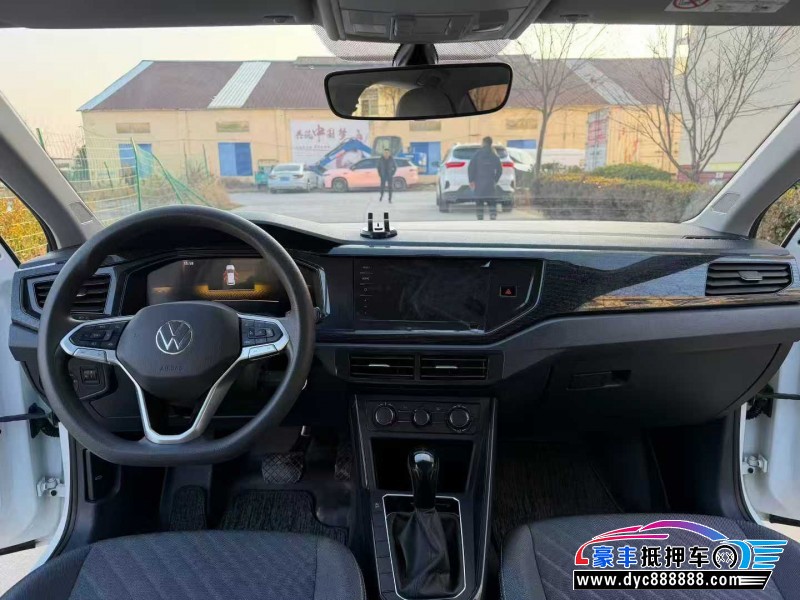 25年大众朗逸轿车抵押车出售