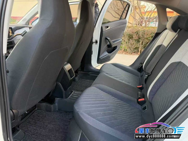 25年大众朗逸轿车抵押车出售