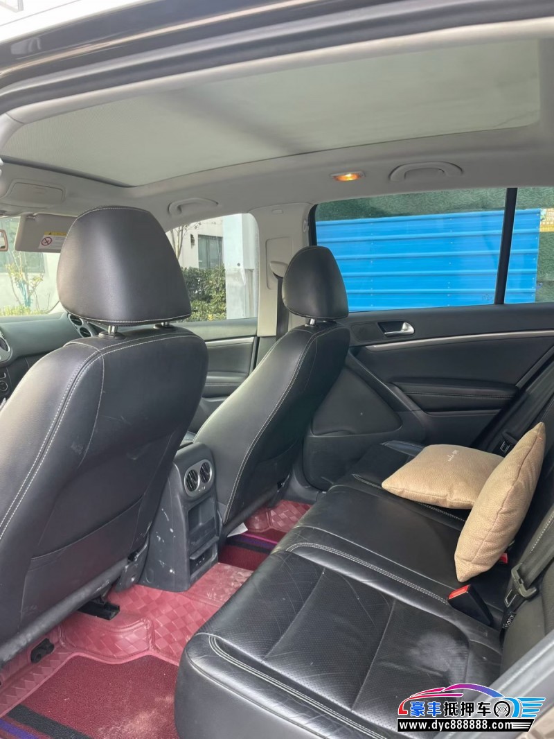 16年大众途观轿车抵押车出售