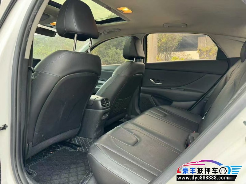 22年现代伊兰特轿车抵押车出售