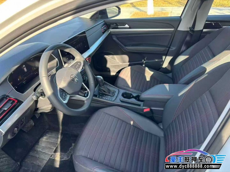 25年大众朗逸轿车抵押车出售