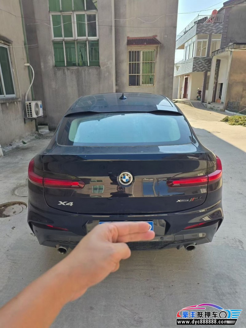 21年宝马X4SUV抵押车出售