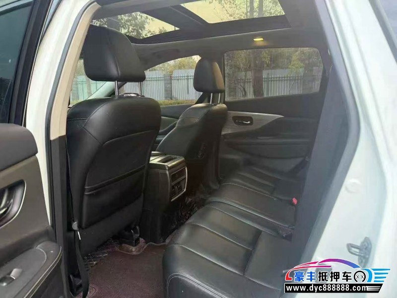 19年日产楼兰SUV抵押车出售