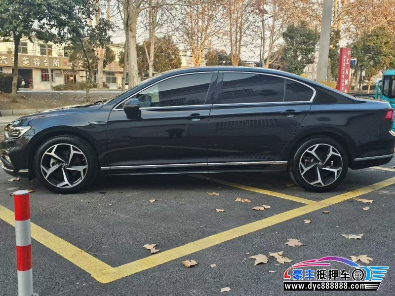 24年大众迈腾轿车抵押车出售