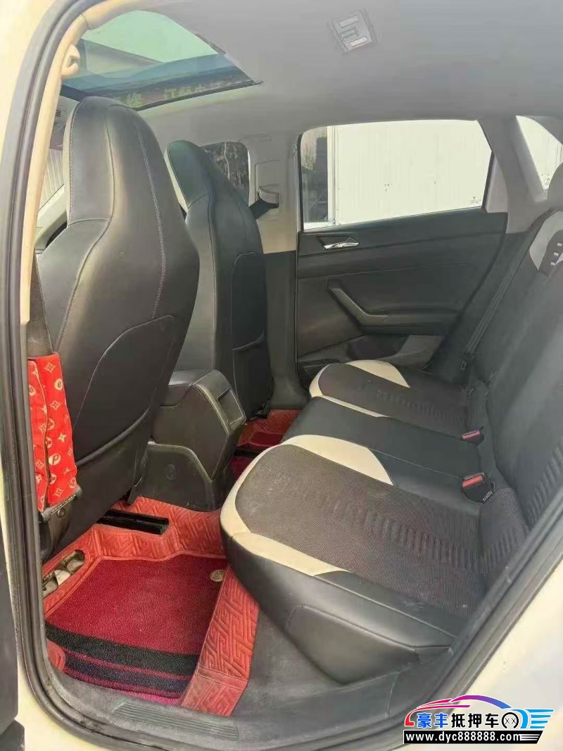 20年大众polo轿车抵押车出售