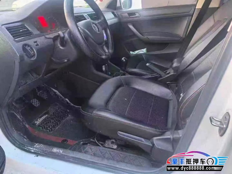 20年大众桑塔纳轿车抵押车出售