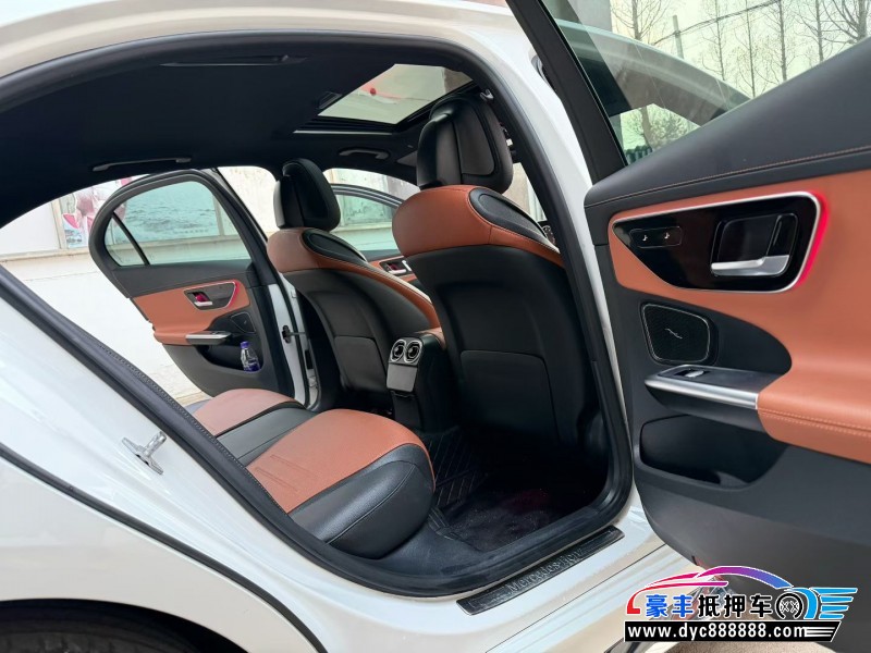 22年奔驰C轿车抵押车出售