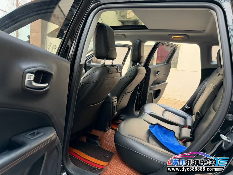 19年Jeep指南者轿车抵押车出售