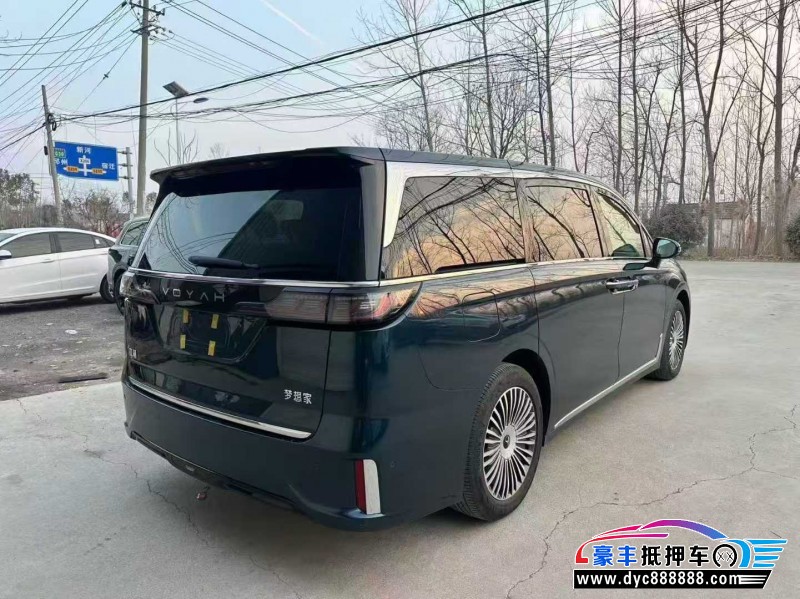 25年岚图梦想家轿车抵押车出售