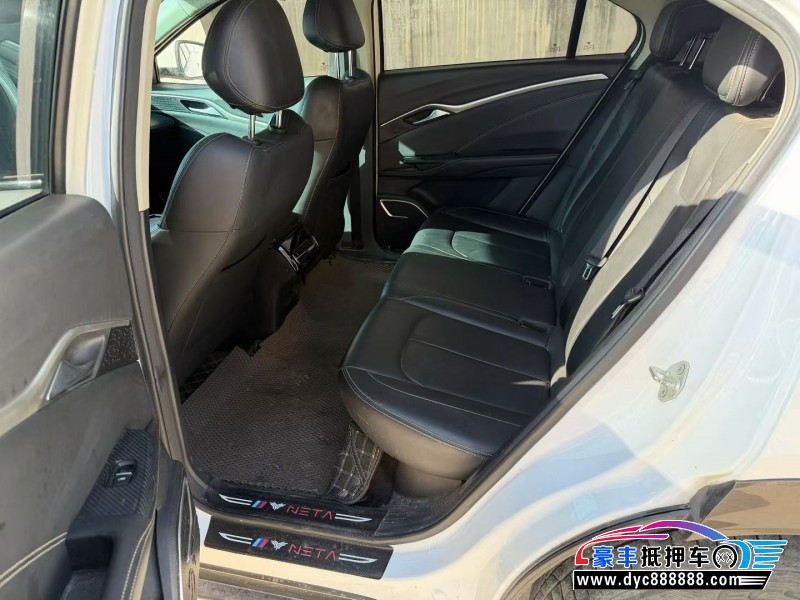 23年哪吒U轿车抵押车出售