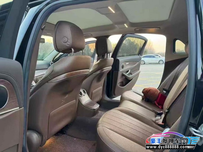 23年奔驰E轿车抵押车出售