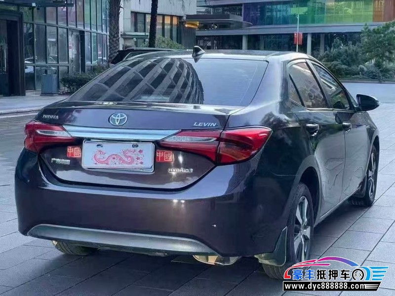 18年丰田雷凌轿车抵押车出售