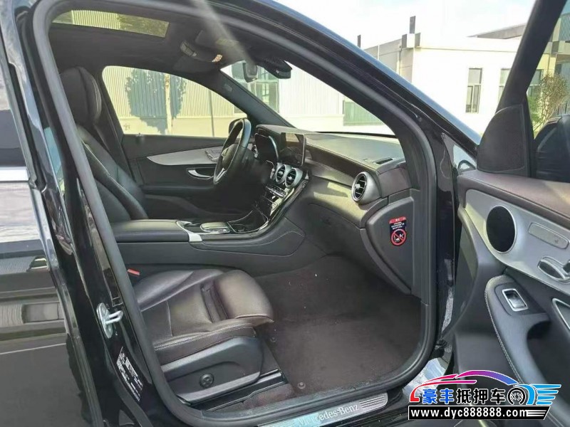 21年奔驰GLC轿车抵押车出售