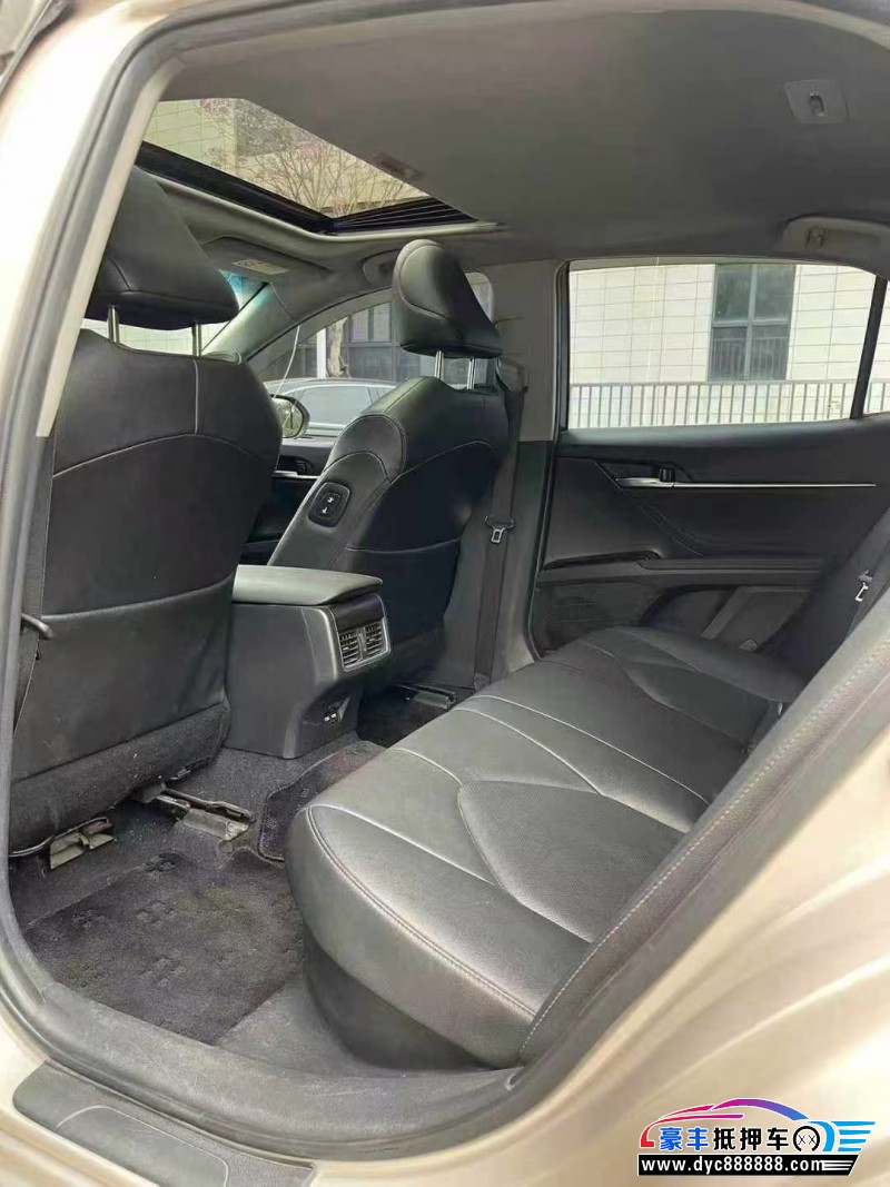 21年丰田凯美瑞轿车抵押车出售