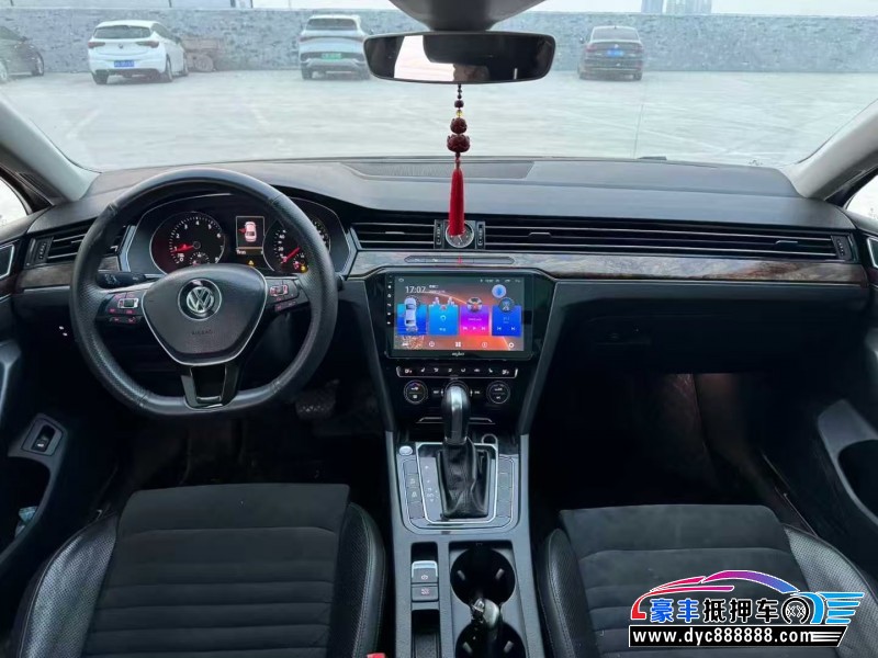 19年大众迈腾轿车抵押车出售