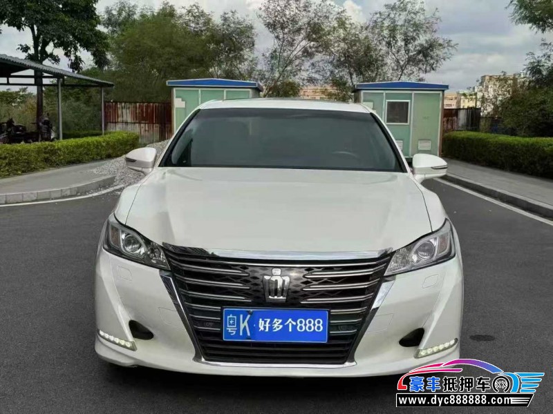 18年丰田皇冠轿车抵押车出售