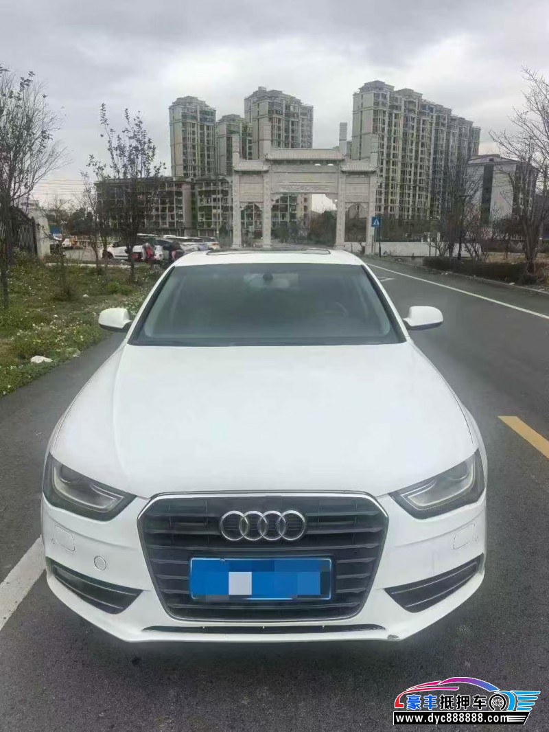 抵押车出售12年奥迪A4轿车